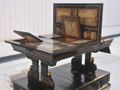 The 1627 cabinet made by Hainhofer.