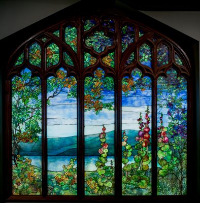 Window with Hudson River Landscape, Tiffany Studios, 1905, Corona, N.Y., 76.4.22. © Louis Comfort Tiffany.