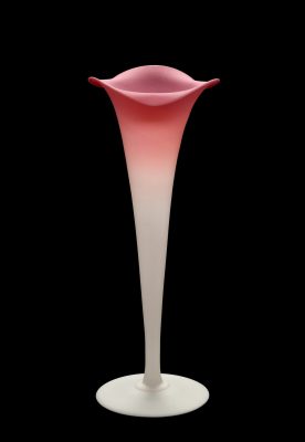 Peachblow Lily Vase, New England Glass Company, East Cambridge, Mass., 1885-1888. 2011.4.44.